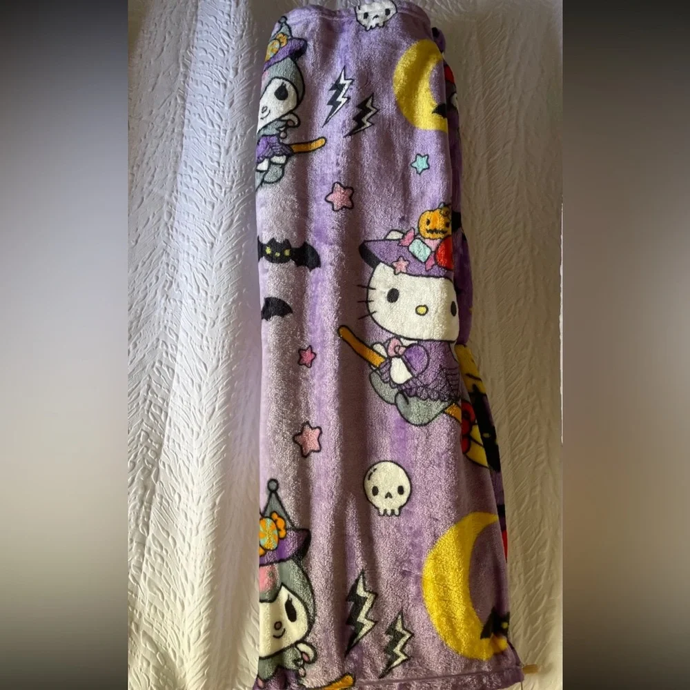 Hello Kitty & Kuromi Throw Blanket 50x70 Halloween NWT**
